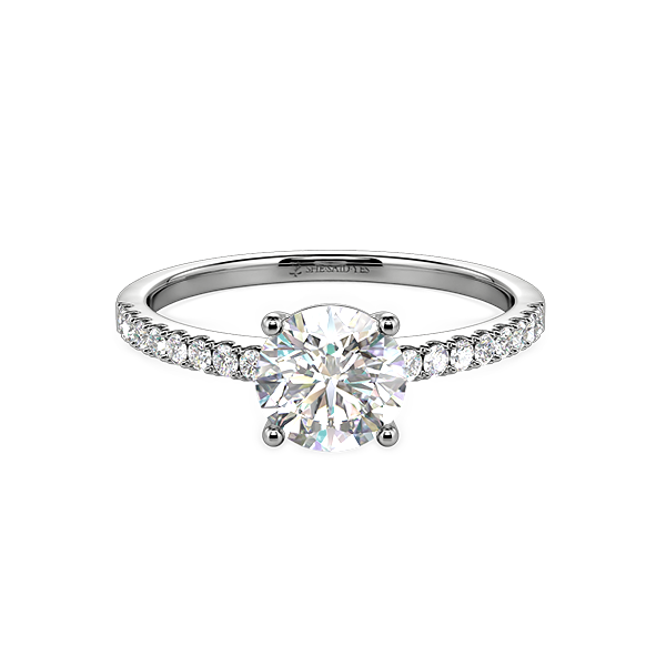 She Said Yes|唯一無二のモアッサナイト婚約指輪＆結婚指輪