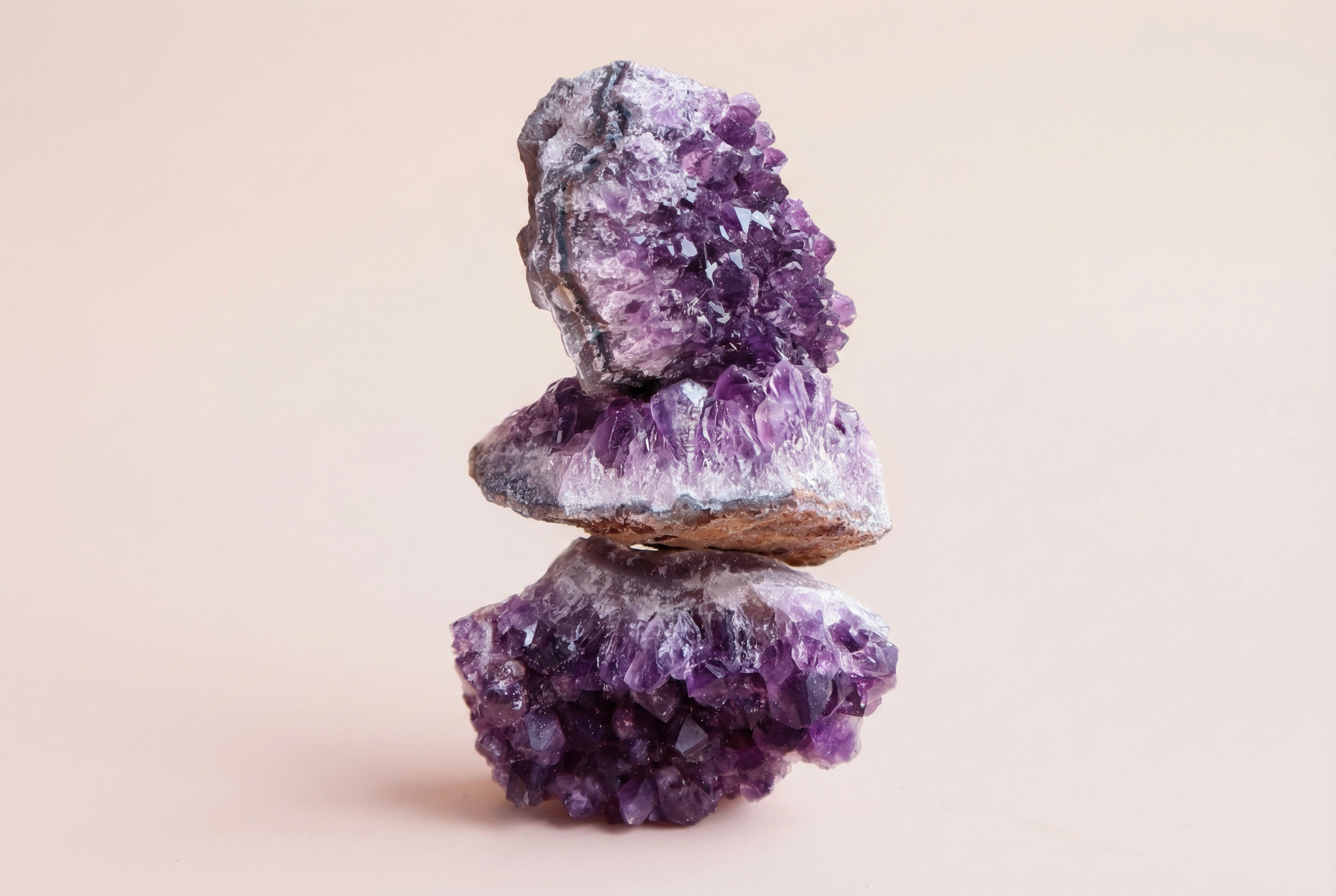 2月の誕生石がもたらす癒しの力