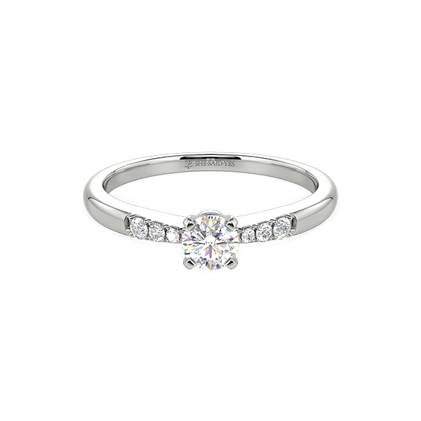 She Said Yes｜唯一無二のモアサナイト婚約指輪＆結婚指輪