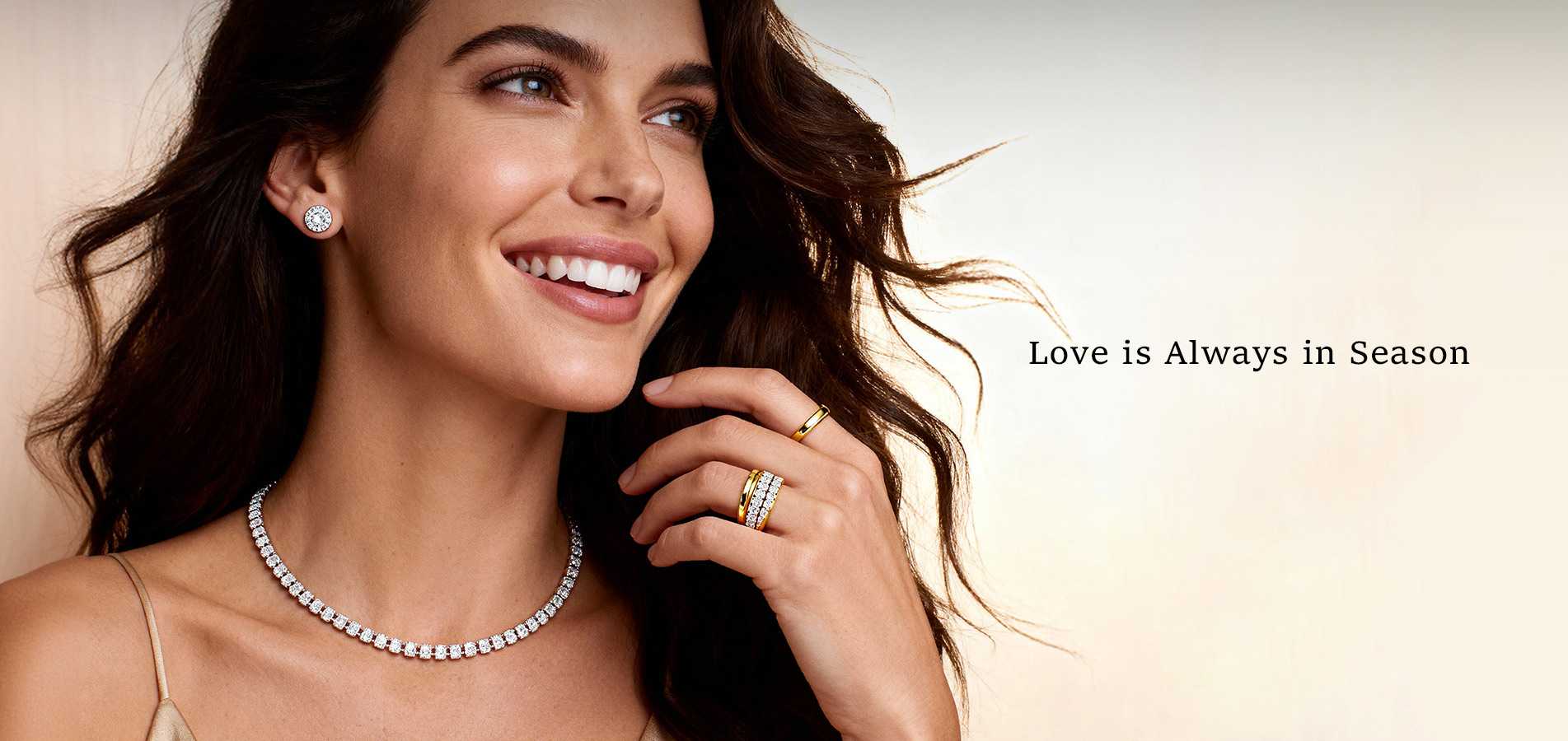 Luxury Jewelry gifts for Wedding Season