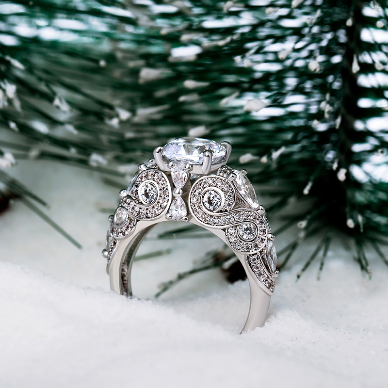 Vintage Engagement Rings: A Complete Guide to History, Styles & Care